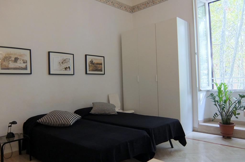 Bianco E Nero Apartment