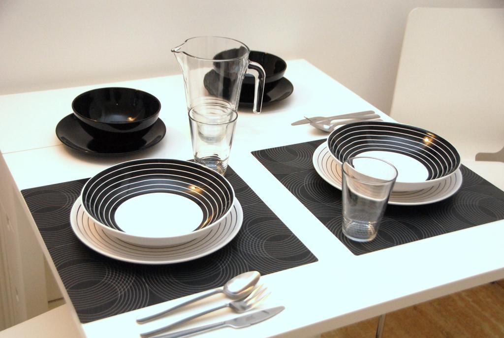Appartamento Bianco E Nero Roma