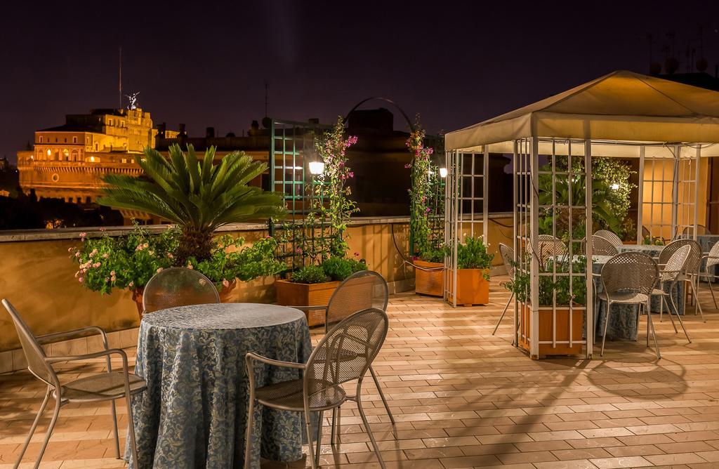 Hotel Domus Carmelitana Rome