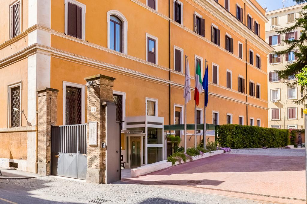 Hotel Domus Carmelitana Rome