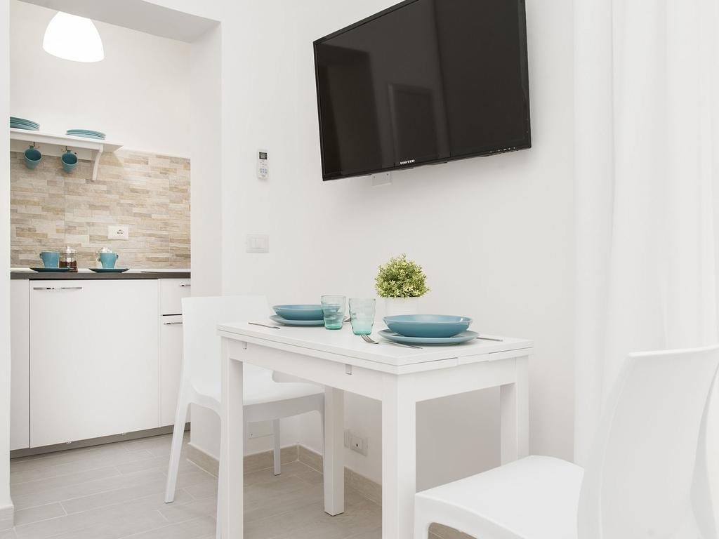 White Flat Termini Apartment *