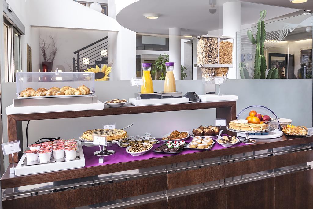 Jc Hotell 4*