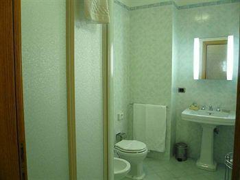 Lux Apartahotel 2*