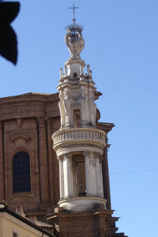 Domus Borgognona 2*