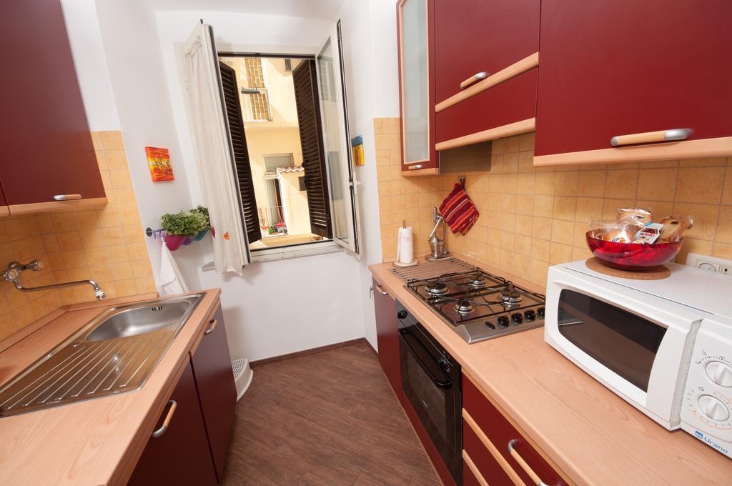 Very Close To S Peter Square, Few Minutes Walk To Metro A Leilighet Roma