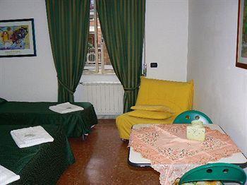Tourist House Aparthotel
