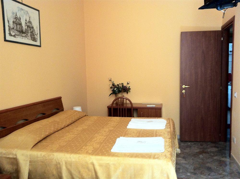 San Daniele Bundi House 2* Roma