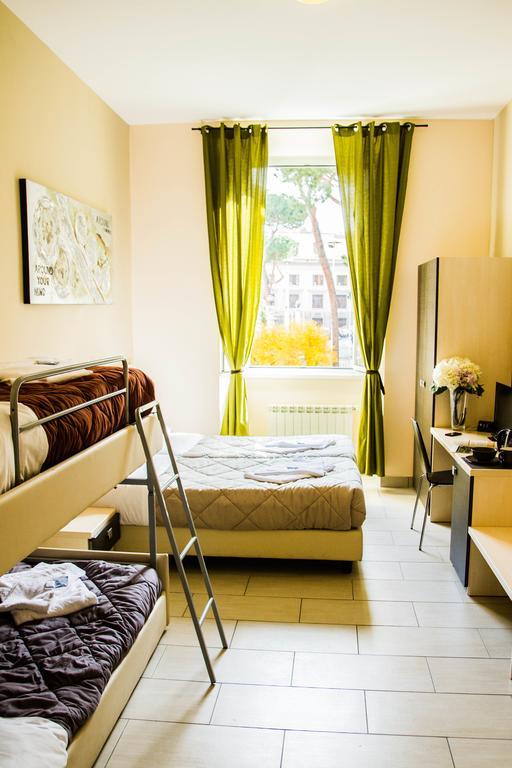 Mosaic Central Guest House 3*