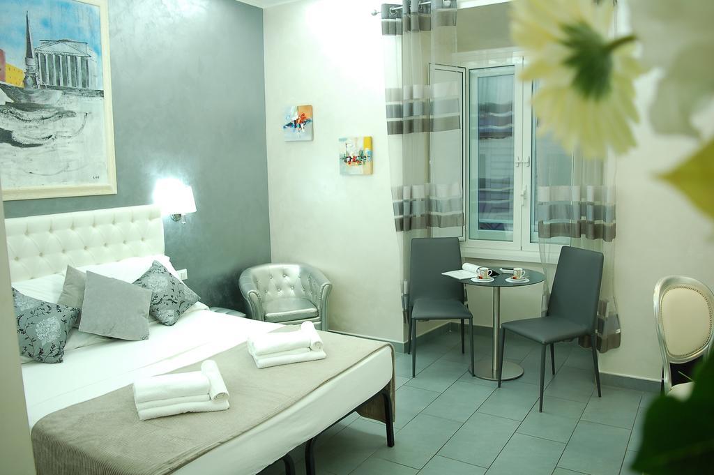 Acomodação com café da manhã  Relais Cavour 2*