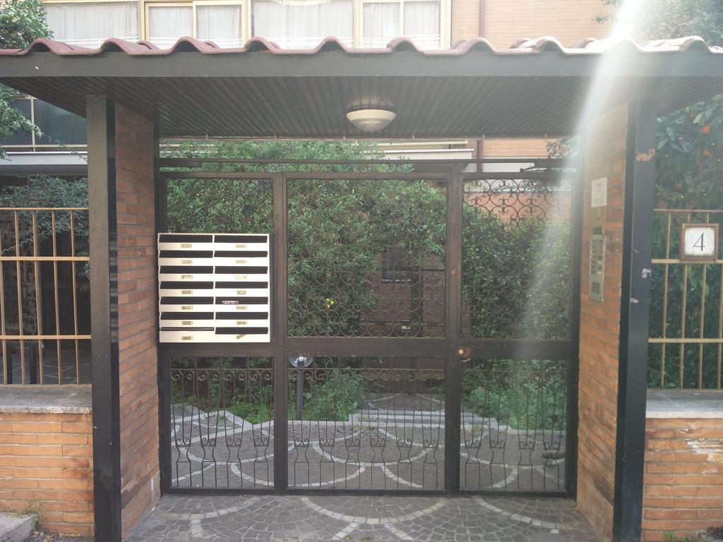 Vatican Doors Bed and breakfast *