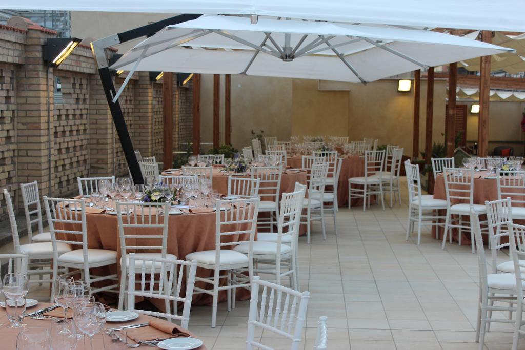 Domus Australia Hotell