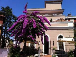 Pirandello Hotel 3*