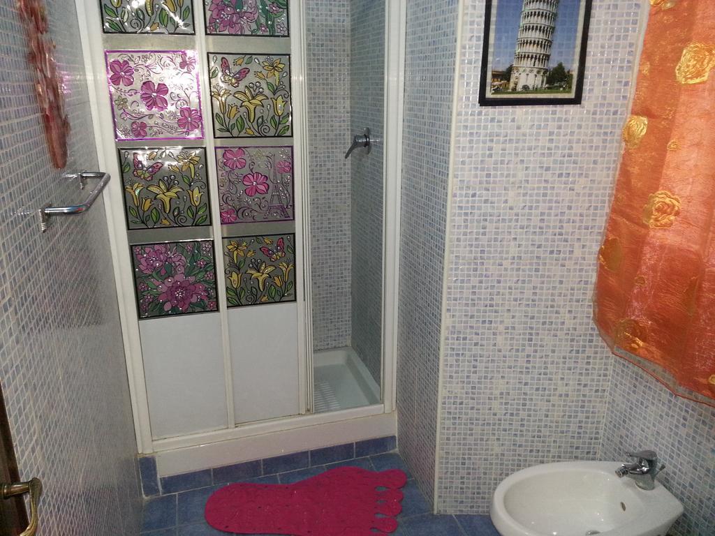 Roxena House Hotell *