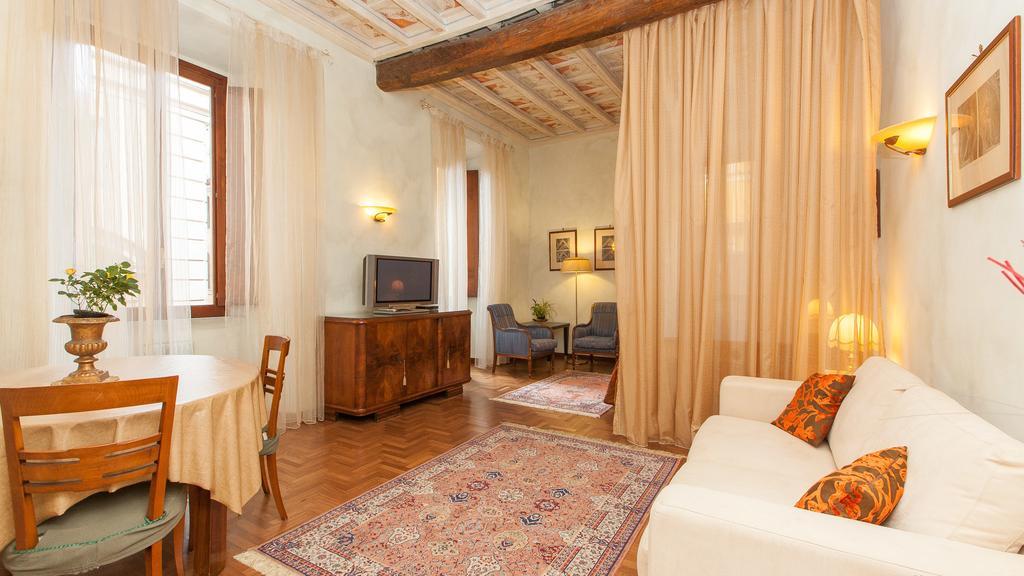 Domus Minervae Apartamento