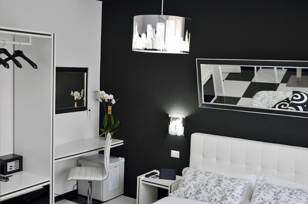 Bed and breakfast Black & White G&g