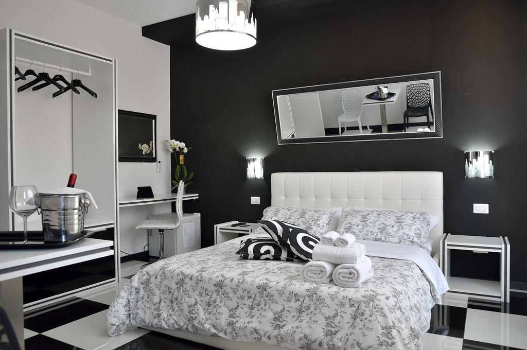 Black & White G&g Bed and breakfast Roma