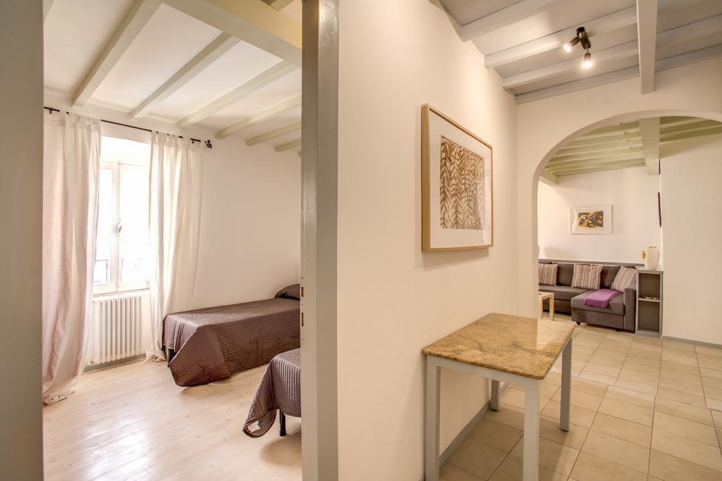 Appartamento Three Bedroom Campo Dei Fiori Roma