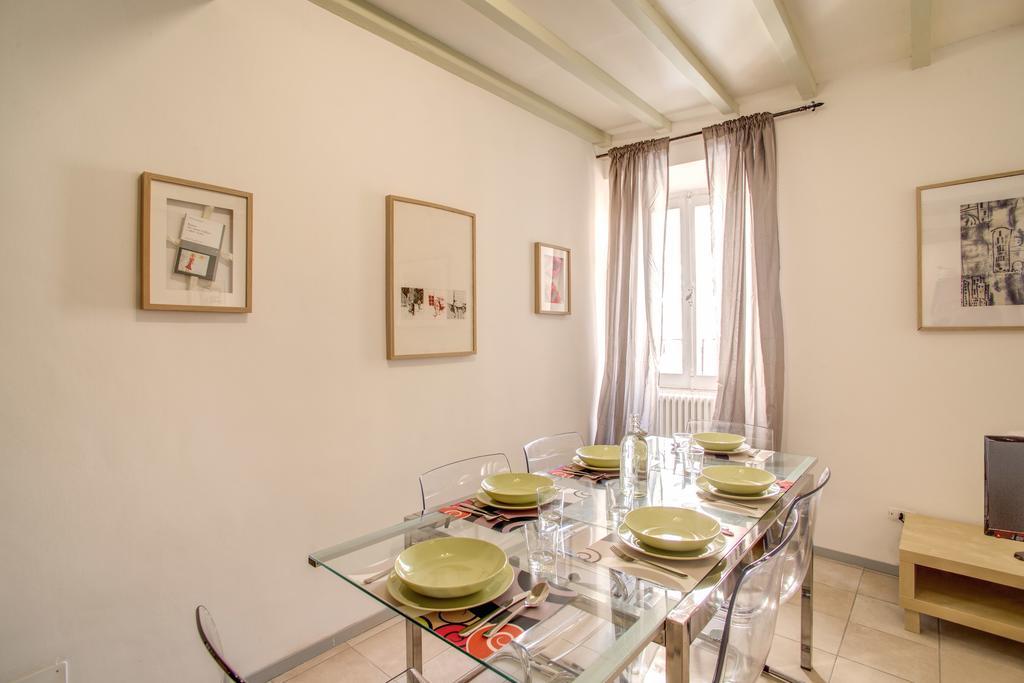 Three Bedroom Campo Dei Fiori Appartamento *