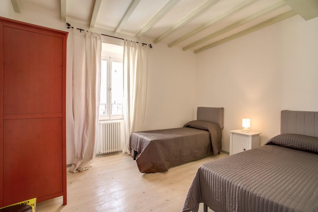 Appartamento Three Bedroom Campo Dei Fiori