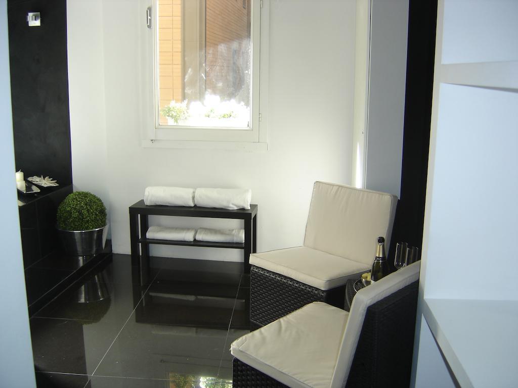 Hotel Domus Borgognona Roma