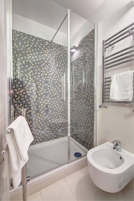 Piazza Vittorio Emanuele II Halldis Apartment Hotel *