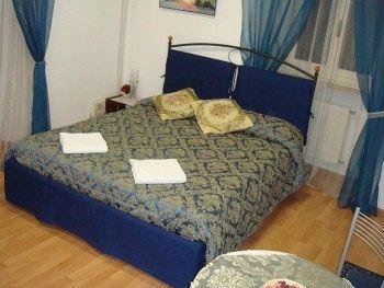 B&B Tropical Rom