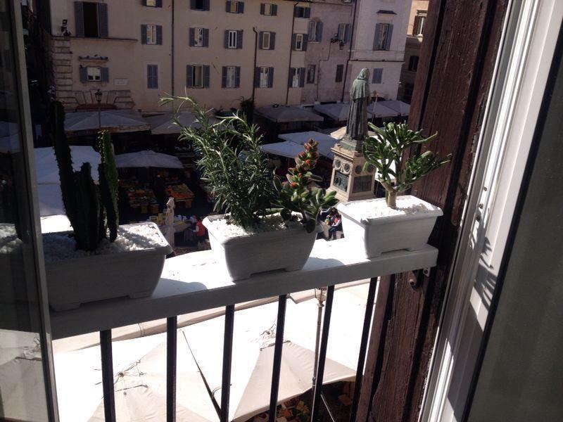Campo Dei Fiori Funny Flat