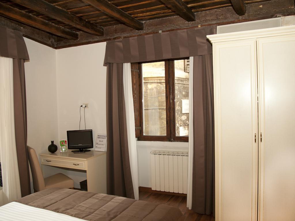 Hotel Navonapt 3*