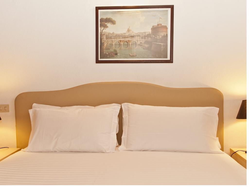 Hotel Navonapt 3*