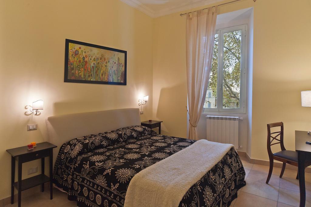 Bed & Breakfast Gloria'S House In Rome Roma