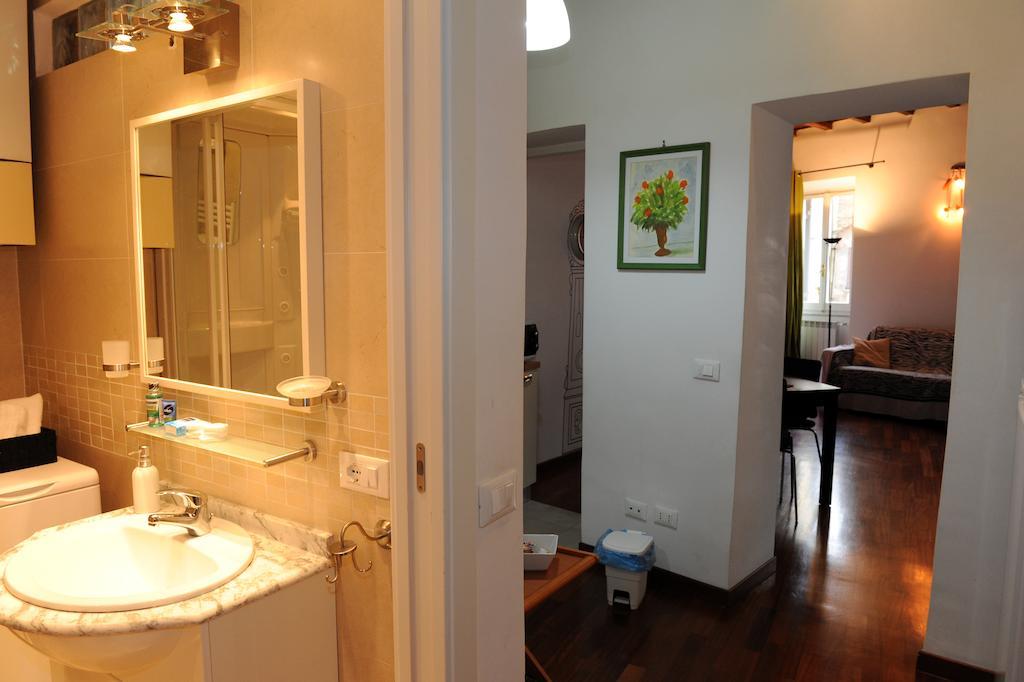 Apartment Lungara Rome