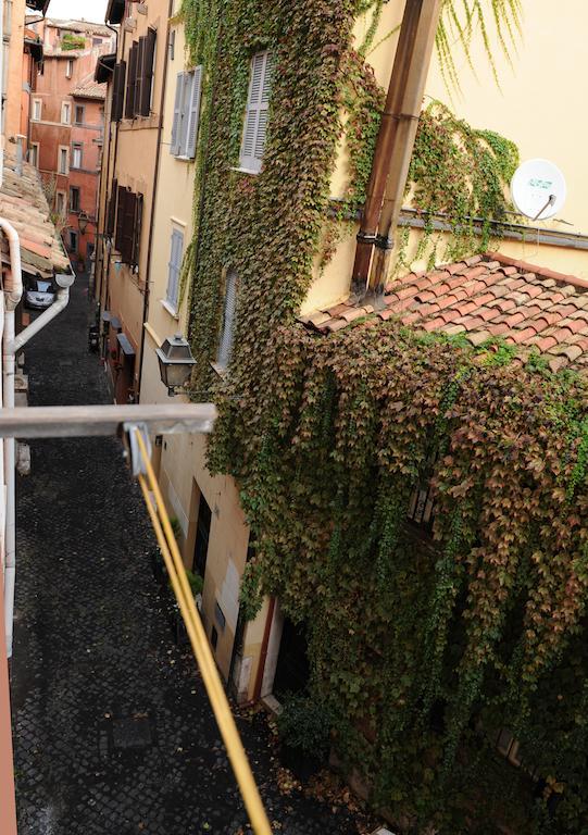 Apartment Lungara