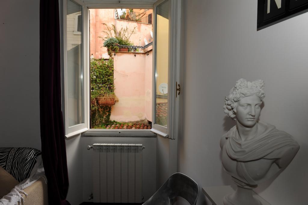 Apartment Lungara