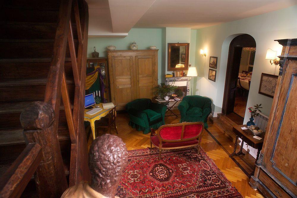 Bed & Breakfast Arco Dei Tolomei 2*