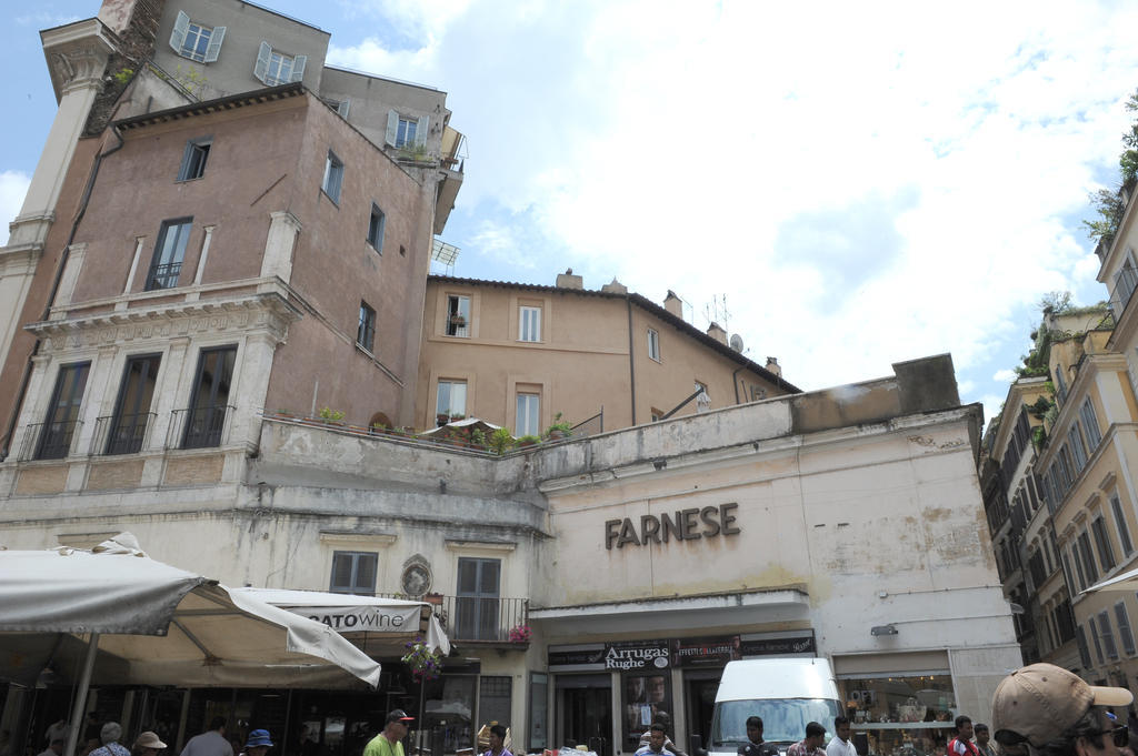Flowers Roma