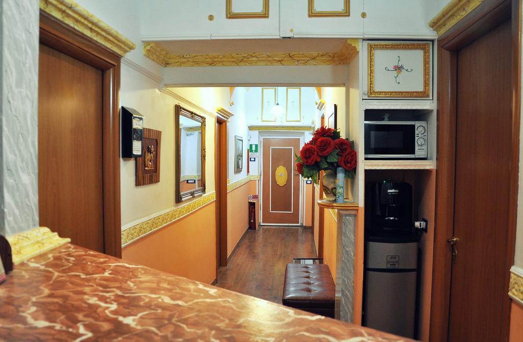Bed & Breakfast Adone House Roma