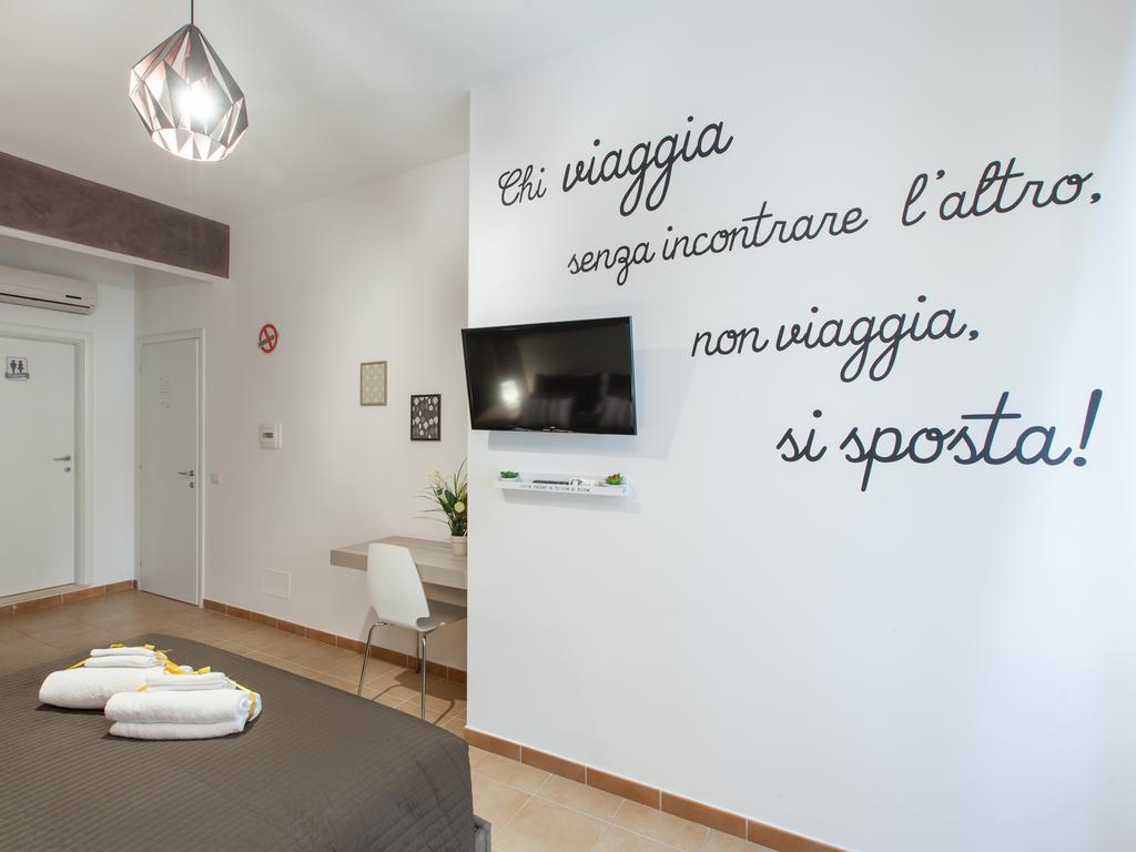 Alojamento de Acomodação e Pequeno-almoço Dormi A Roma
