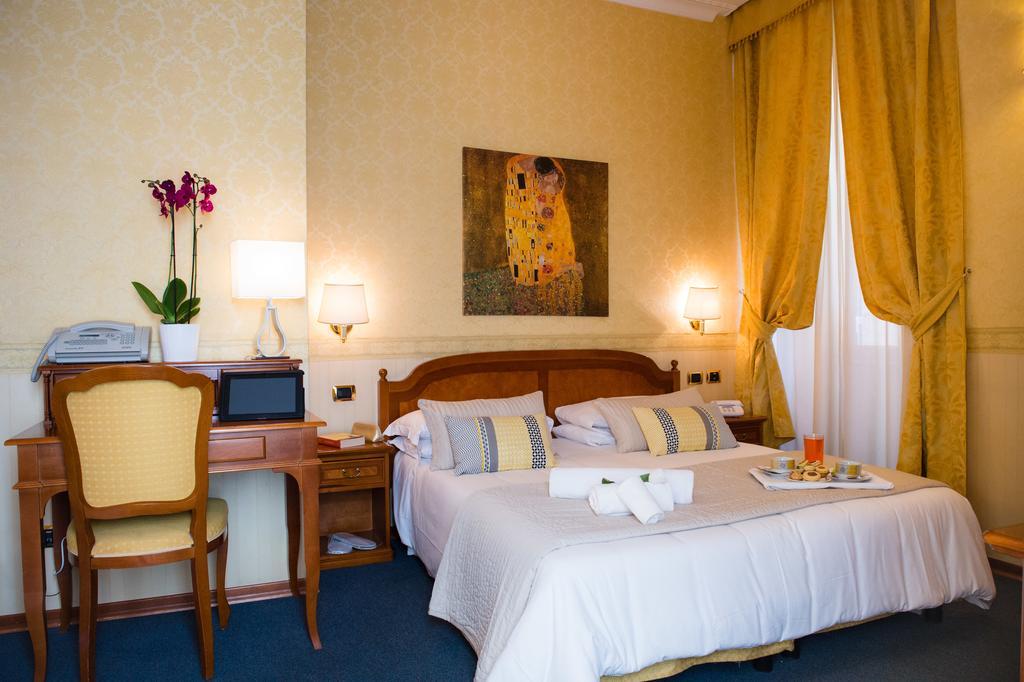 Hotell Amadeus 3*