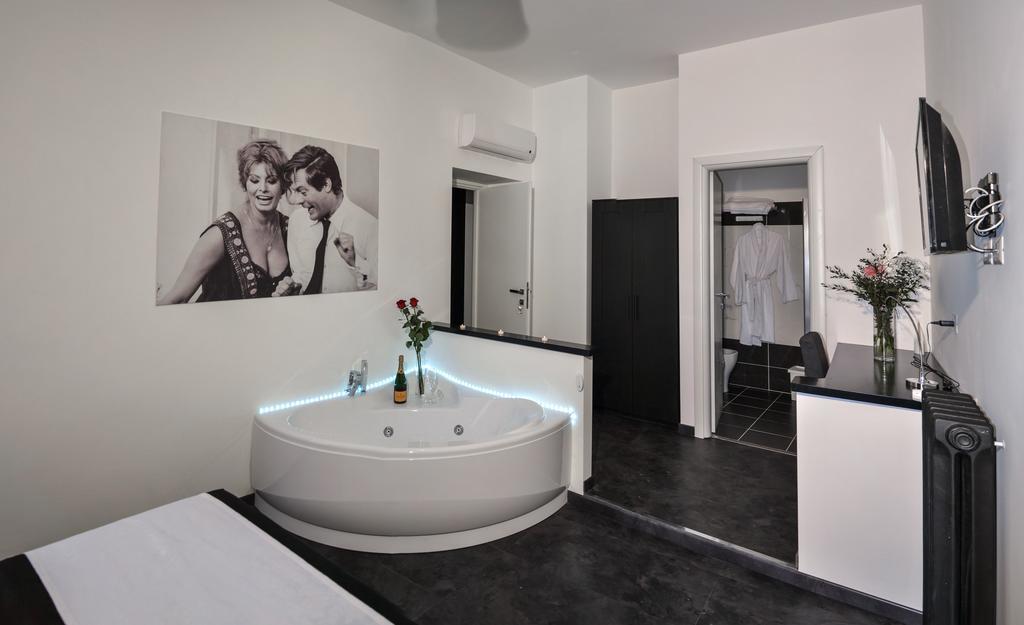 Good Life Via Veneto