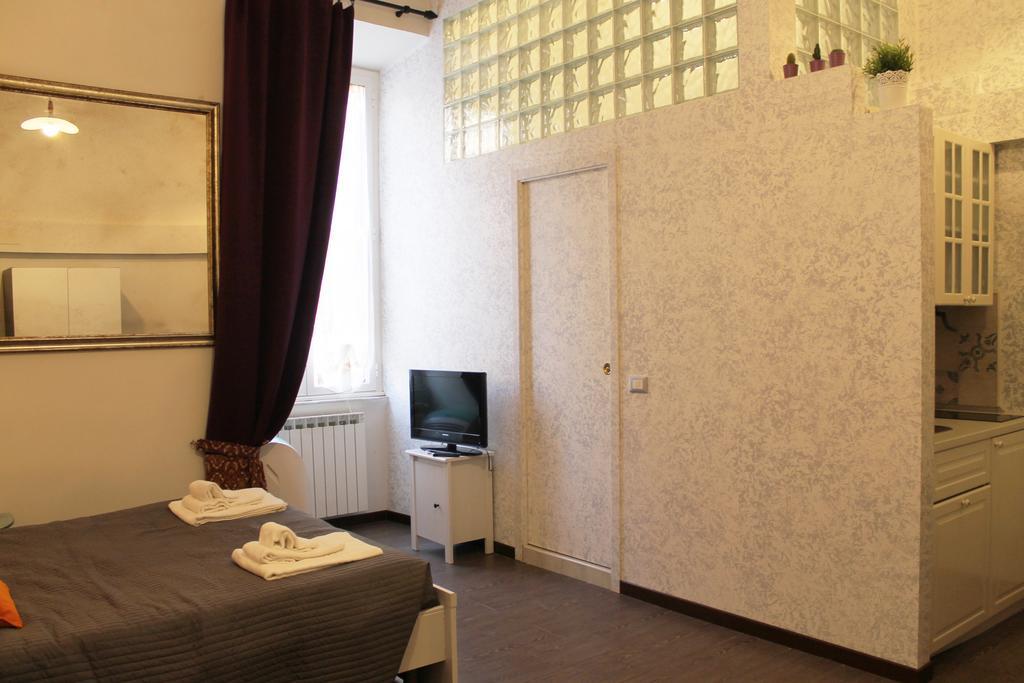 Apartment Vatican Santamaura 39 Rom