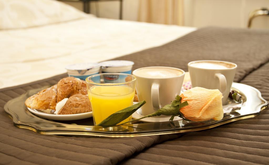 Bed & Breakfast Le Di Via Ottaviano - In 2*