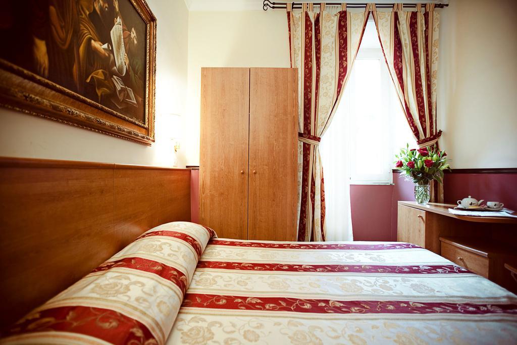 Hotell Saturnia 2*