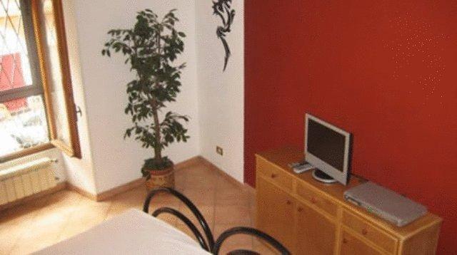 Bed and breakfast Adone House 2*