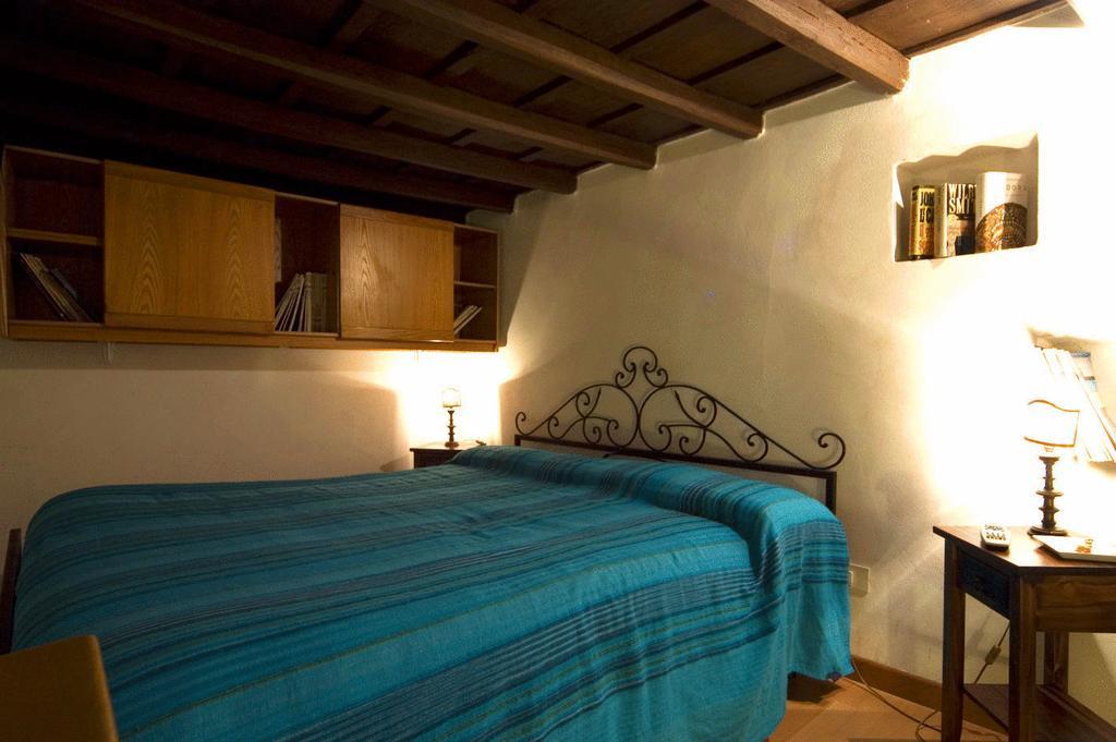 Spanish Diamond Luxury & Jacuzzi Roma