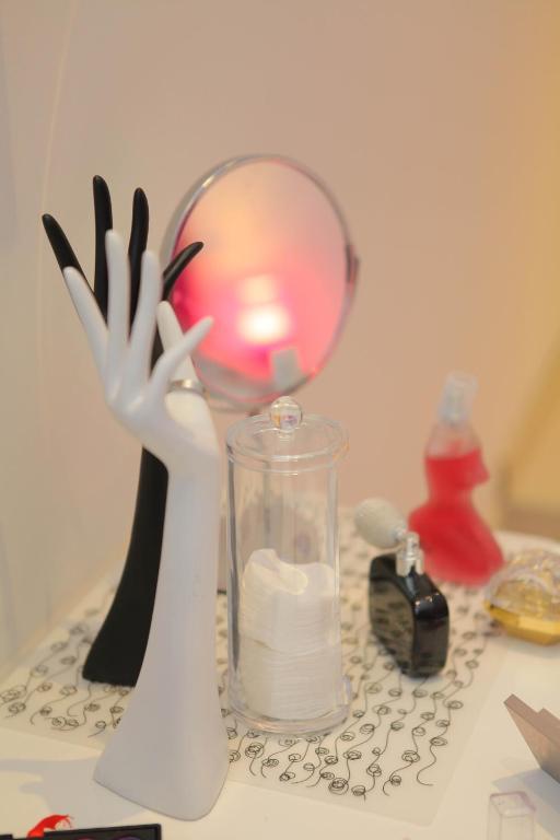 Chroma Italy - Ena Bed & Breakfast Rome