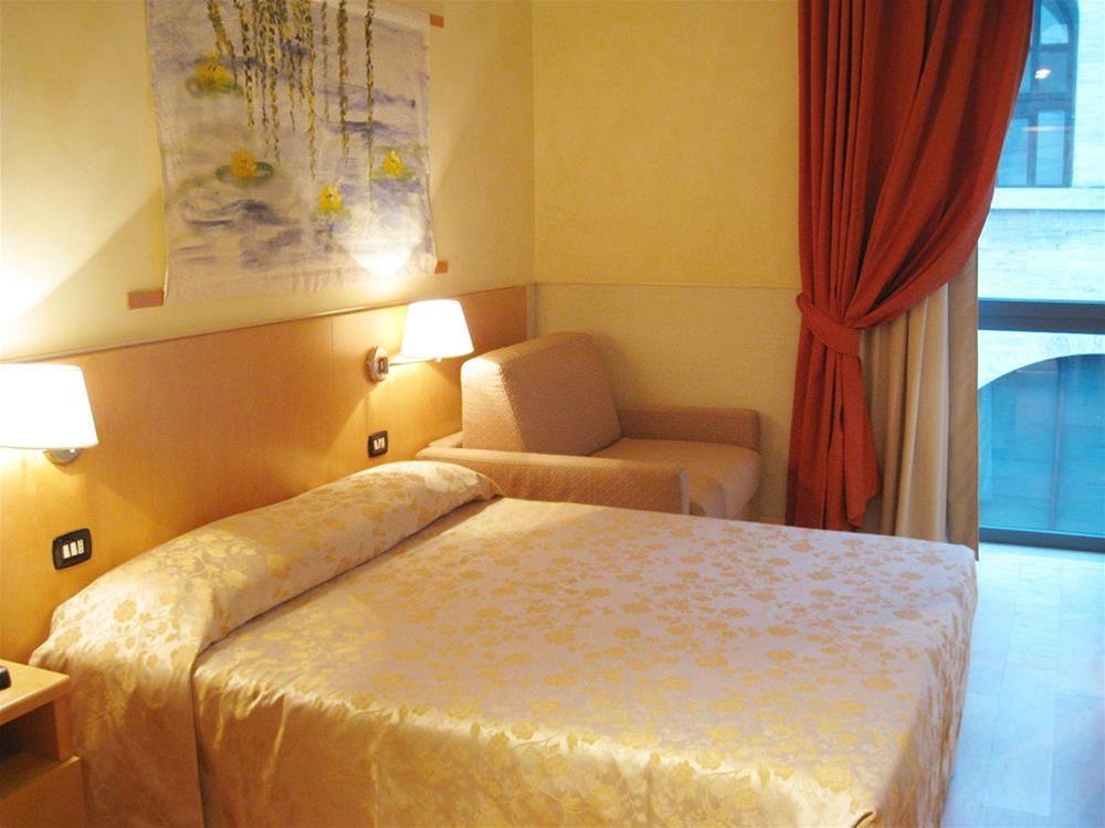 Aphrodite Roma