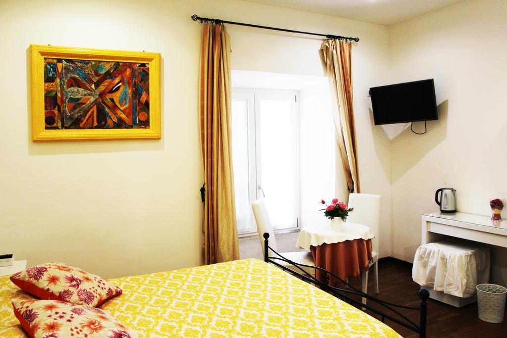 Have A - Luxury Roma