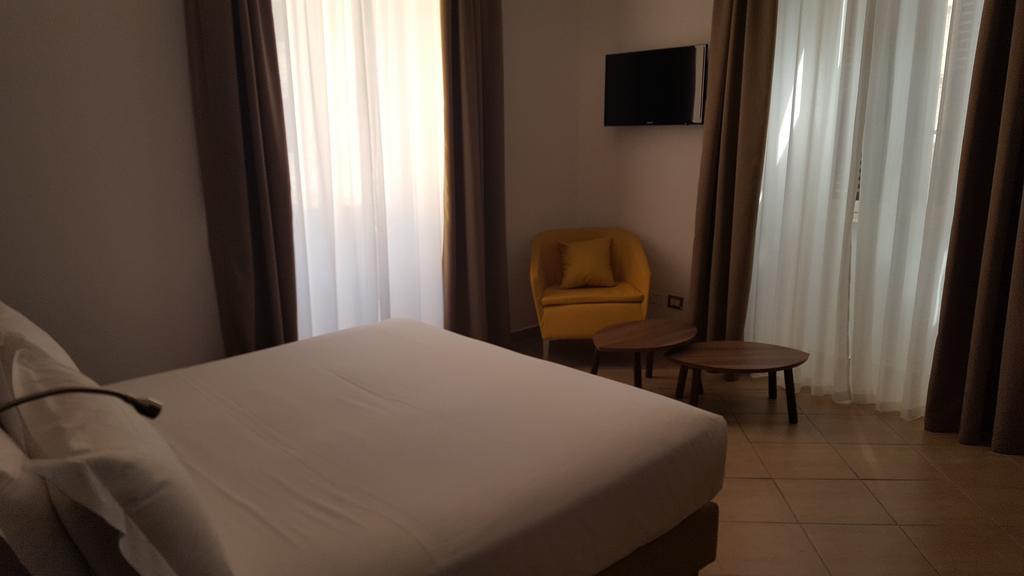Una Finestra Su Monti Roma