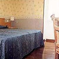 Hotel Summit