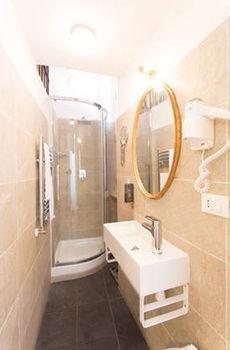 Gjestgiverier Golden Piazza Di Spagna 3*